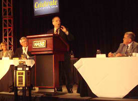 Attorney Alan Goldberger receives the 2011 Mel Narol Medallion Award